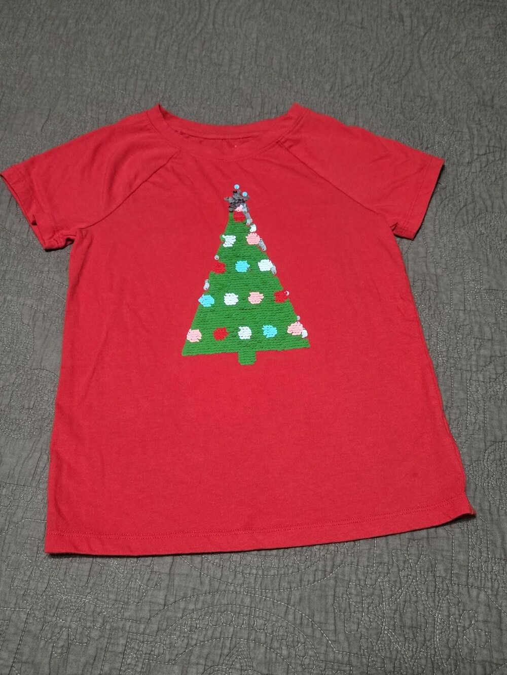 Cat & Jack Girl’s Short Sleeve Sequin Christmas Tree Holiday T-Shirt Red, M 7-8 - Picture 2 of 8